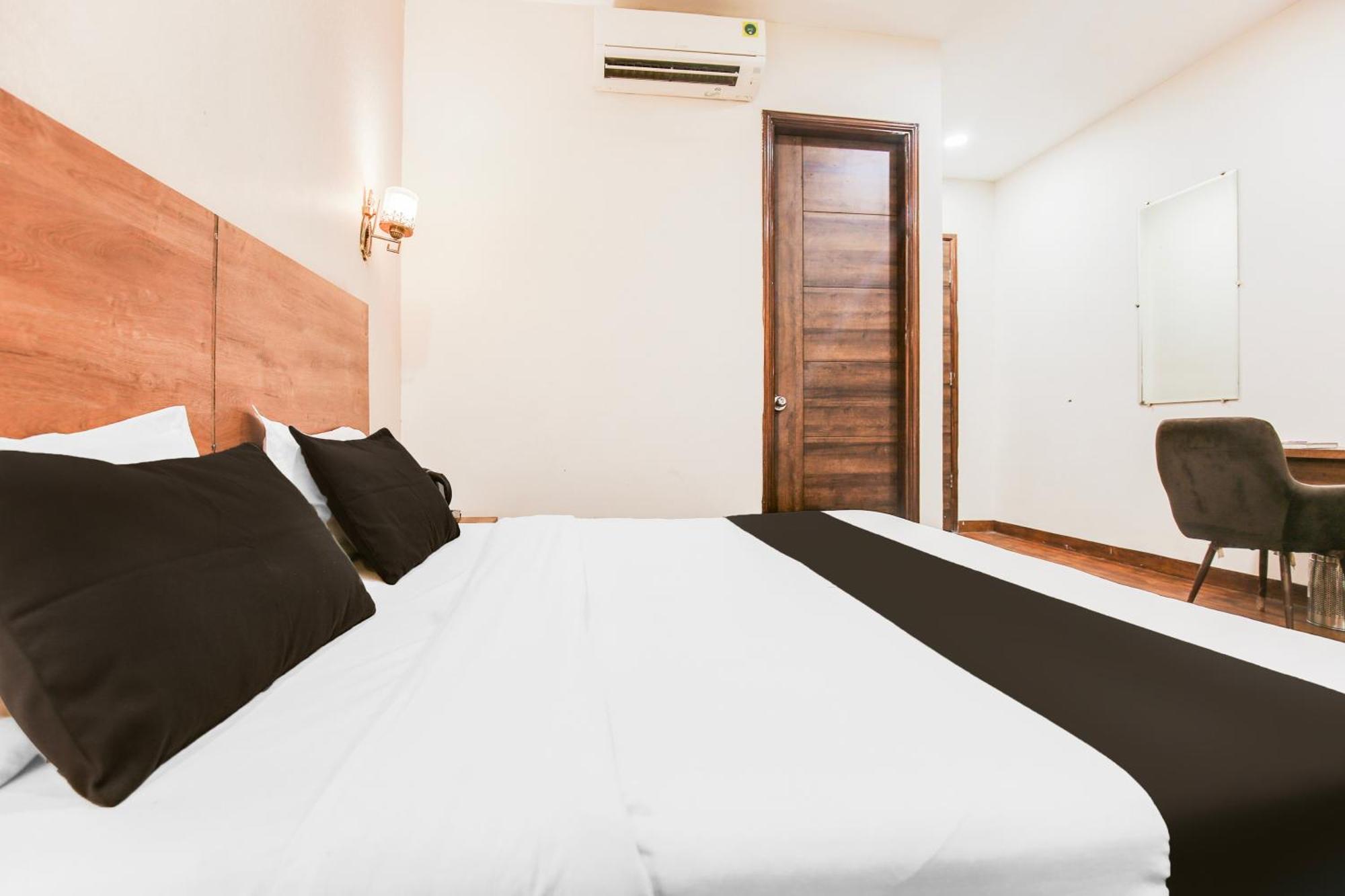 Super Townhouse Grand Fortune Amritsar Luaran gambar