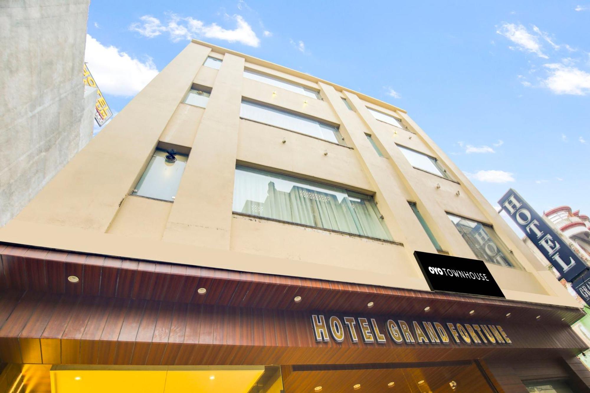 Super Townhouse Grand Fortune Amritsar Luaran gambar